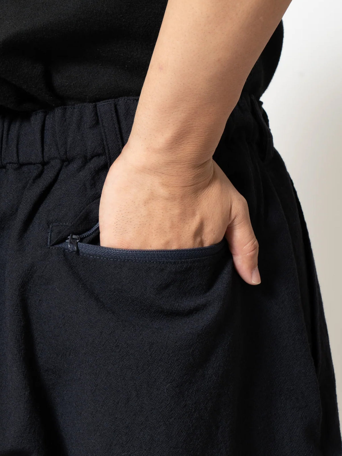 TECH WOOL ONE SIDE CARGO PANTS