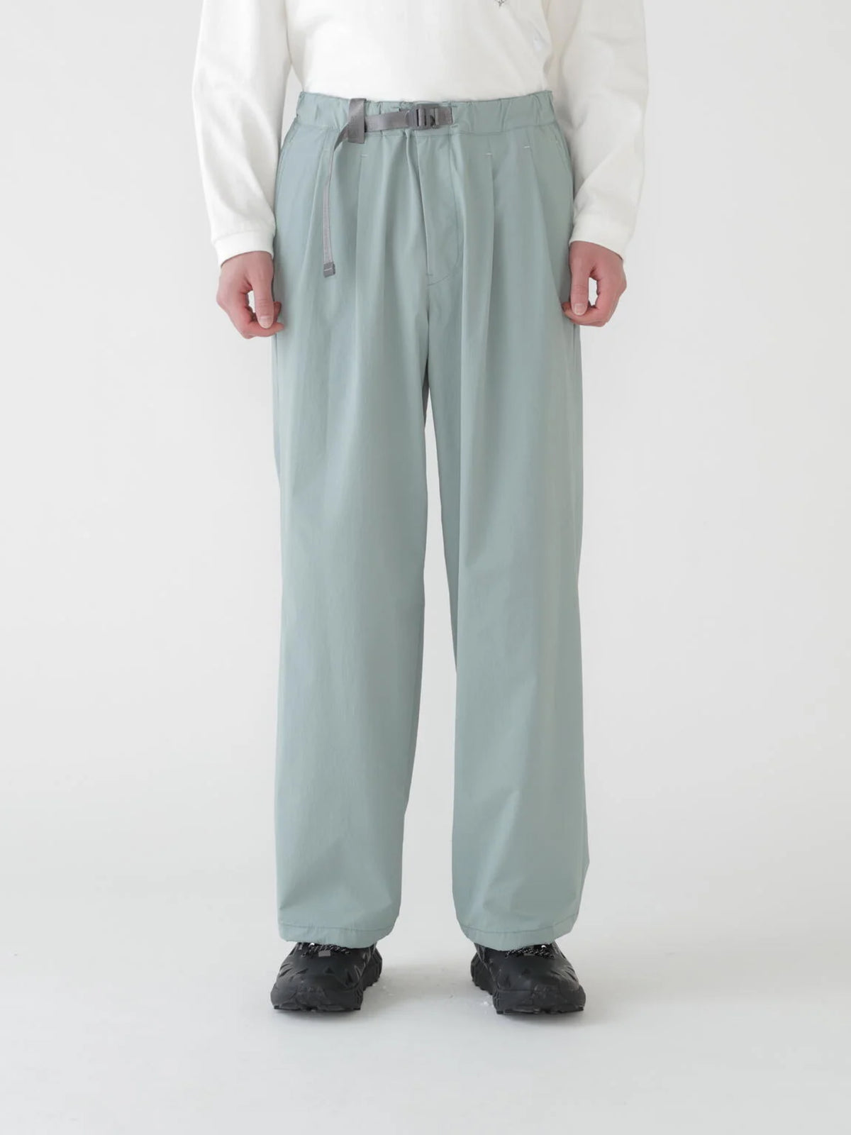 light w cloth wide pants