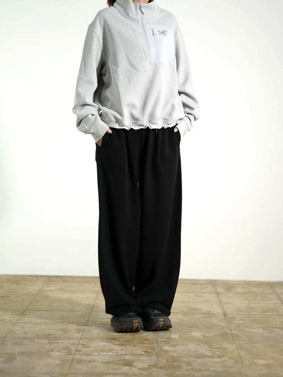 Super 140's Melino Wool Sweat Pants made by PHEENY