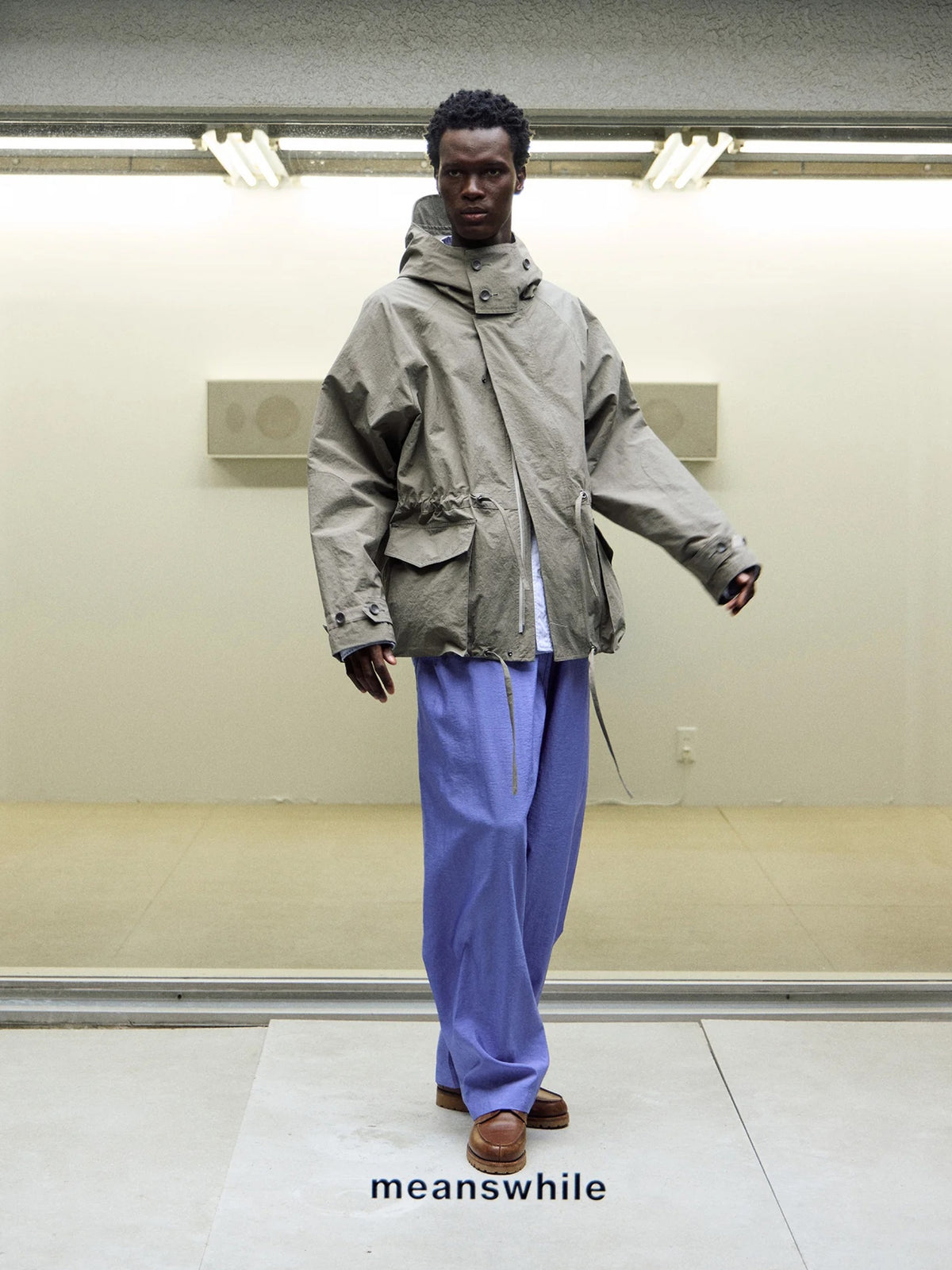 Snow Noise Neutral Hooded Blouson